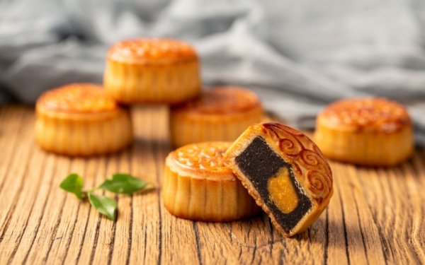 配资吧 月饼配茶也要讲门道：广式月饼易“生湿生热”，怎么吃更不腻？丨药我说